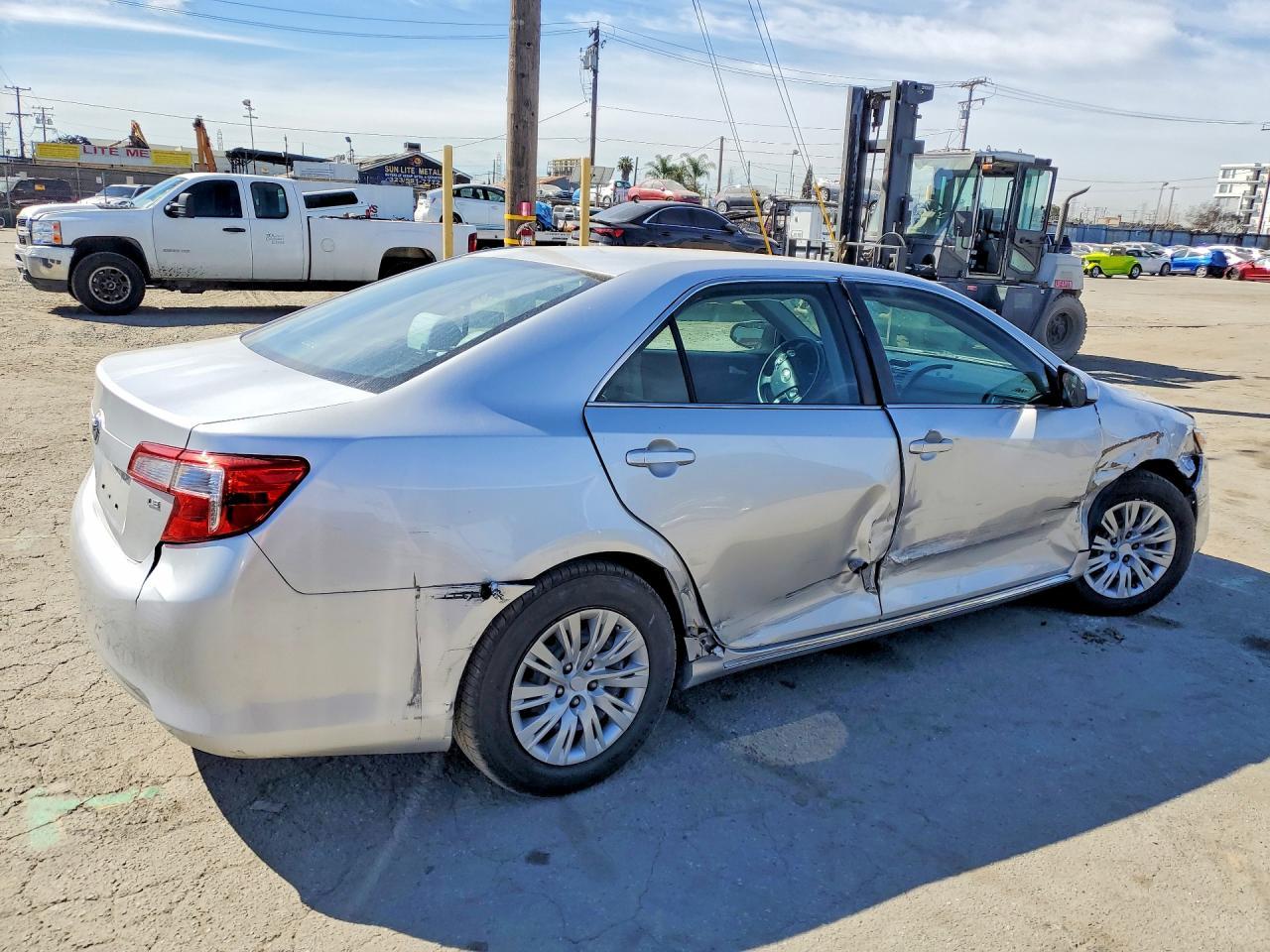 2014 Toyota Camry le