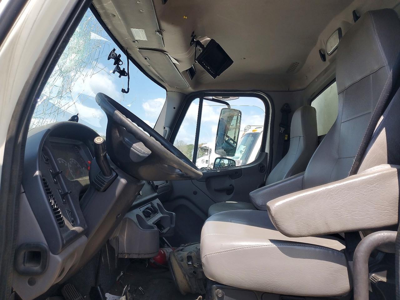 2019 Freigliner 2019 Freightliner Business Class M2 BOX Truck