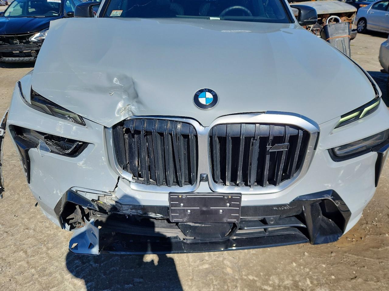 2025 BMW X7 M60i