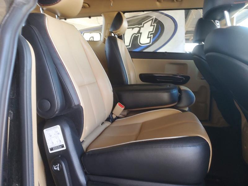 2016 KIA Sedona Limited