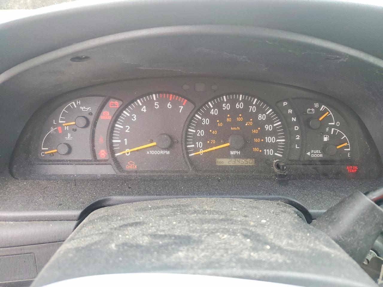 2004 Toyota Tundra SR5