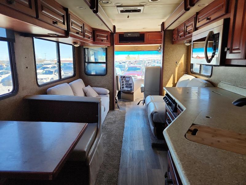 2013 Freigliner Chassis XC