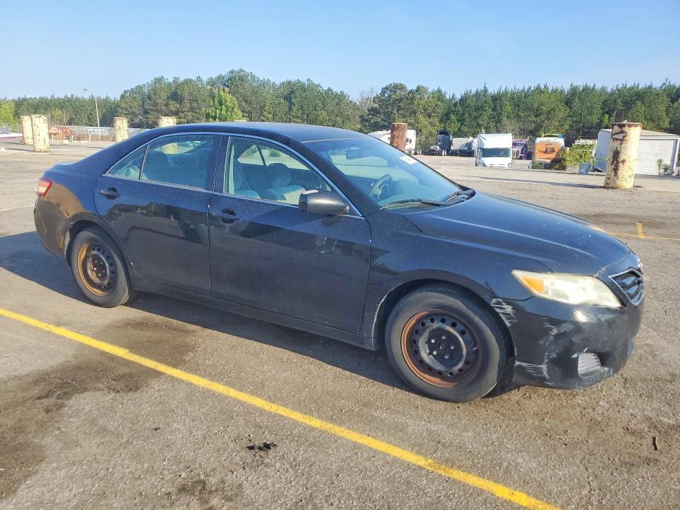 2011 Toyota Camry le