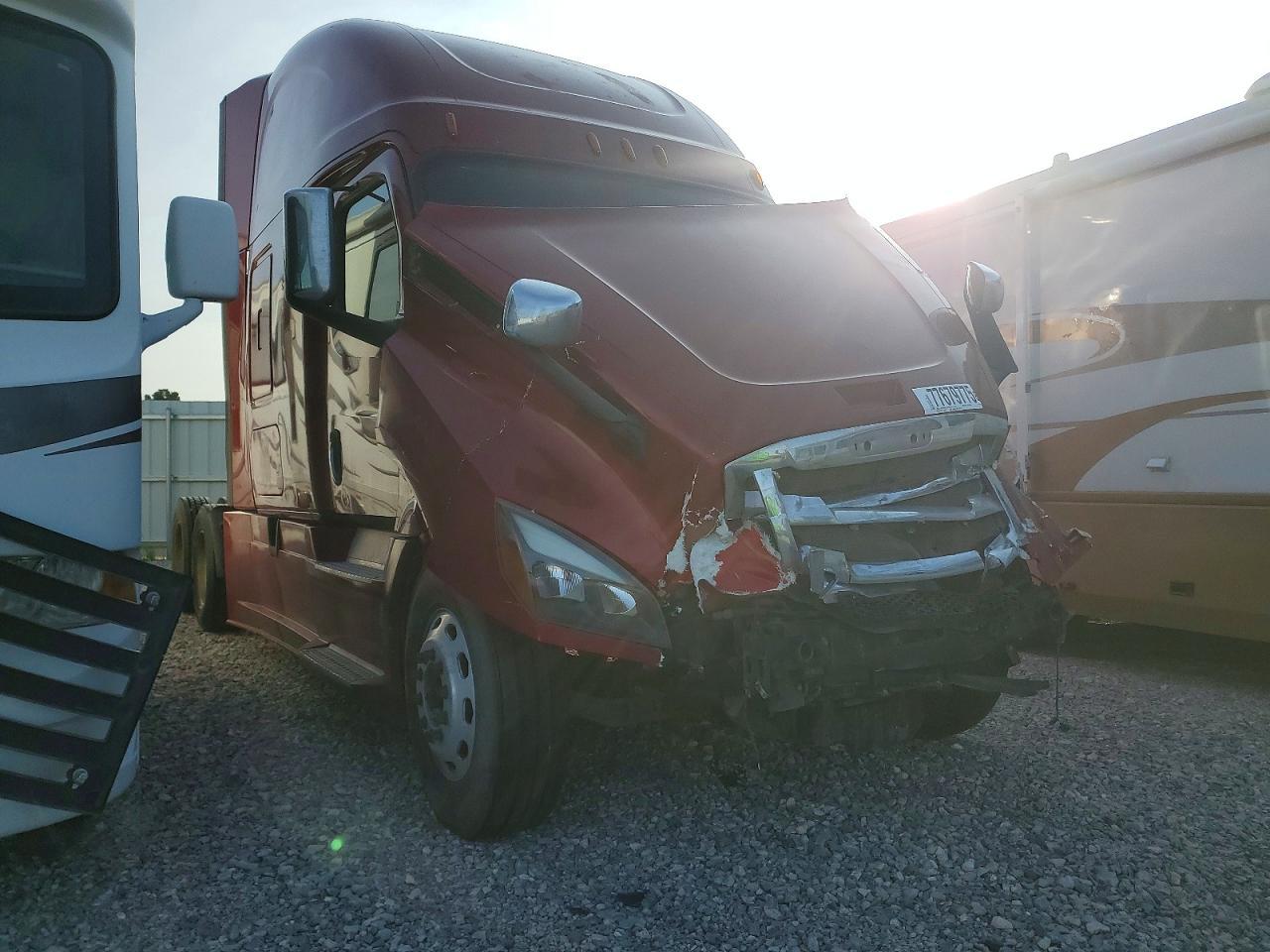 2018 Freigliner 2018 Freightliner Cascadia 126 Semi Truck