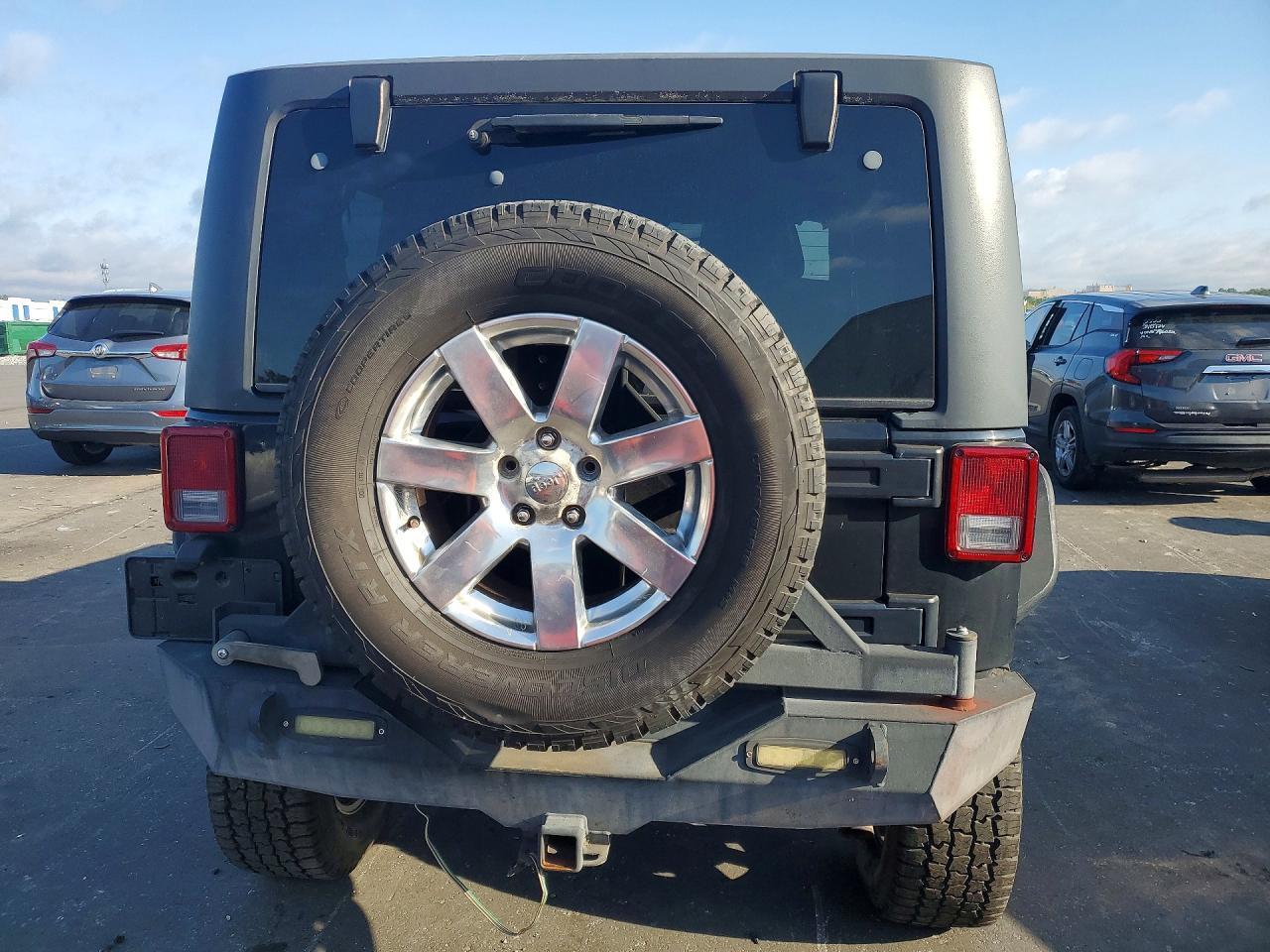 2013 Jeep Wrangler Sahara