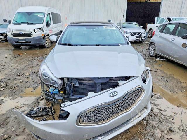 2016 KIA Cadenza Limited
