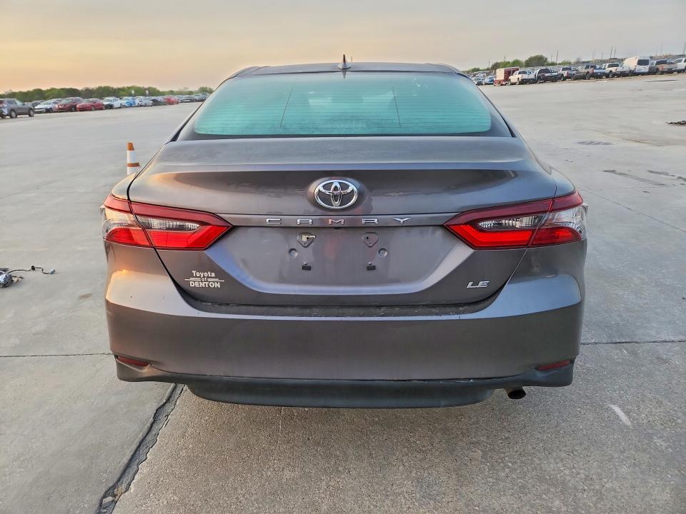 2023 Toyota Camry le