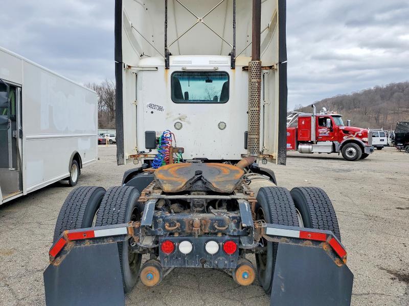 2016 Kenworth Construction T680