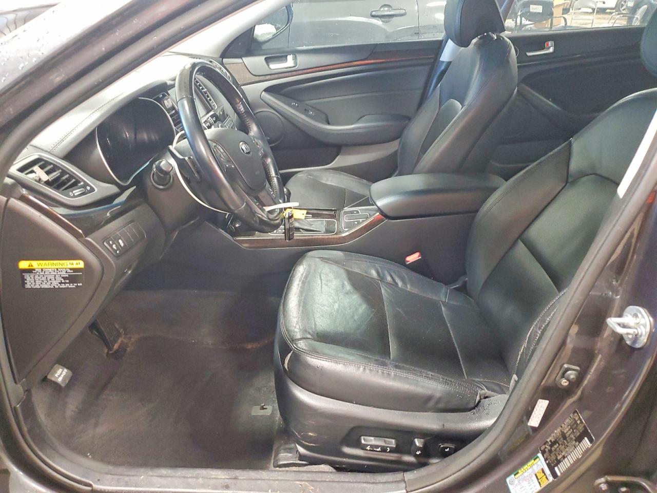 2016 KIA Cadenza Premium