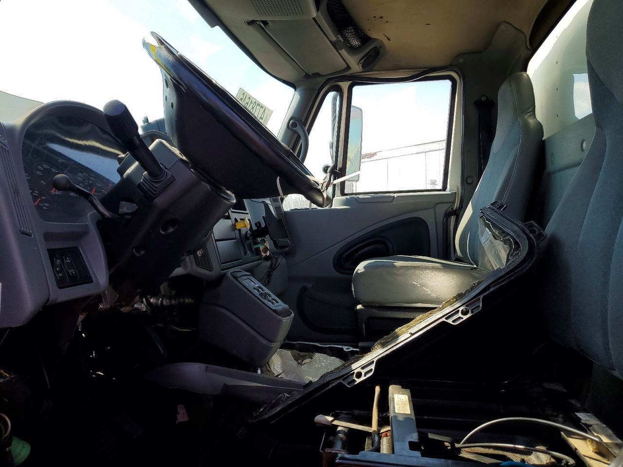 2007 International 4300 BOX Truck