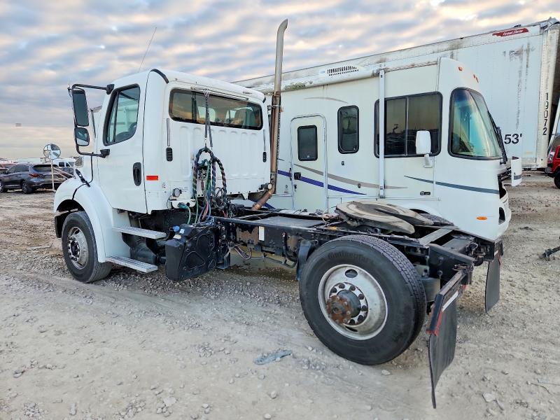 2015 Freightliner Business Class M2 Semi Truck