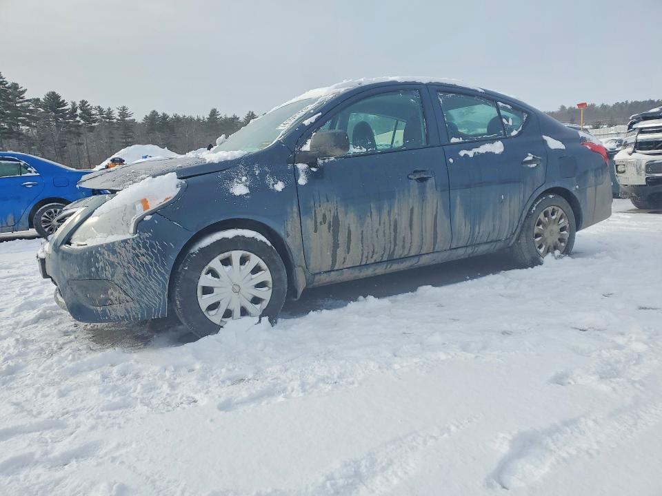 2015 Nissan Versa 1.6 s