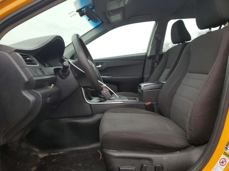 2015 Toyota Camry Hybrid le