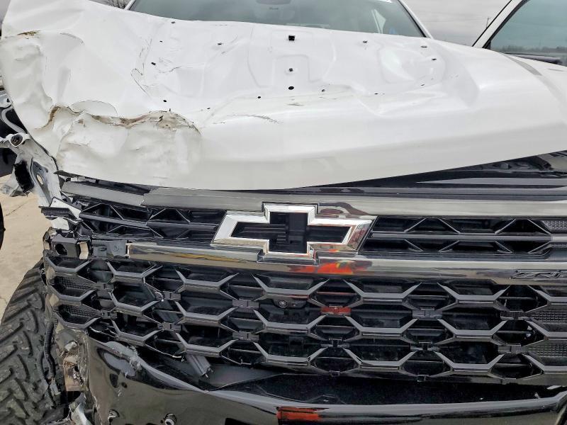 2025 Chevrolet Silverado K1500 ZR2