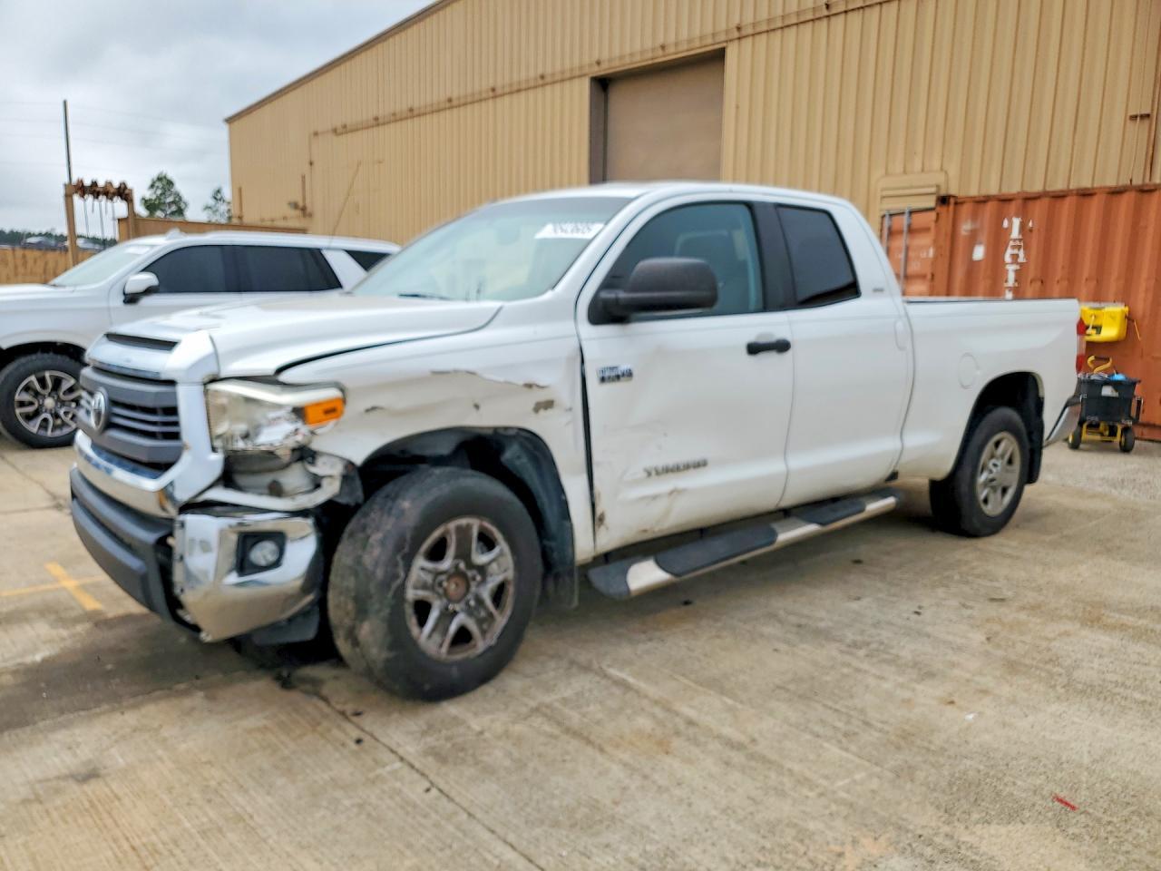 2014 Toyota Tundra SR5