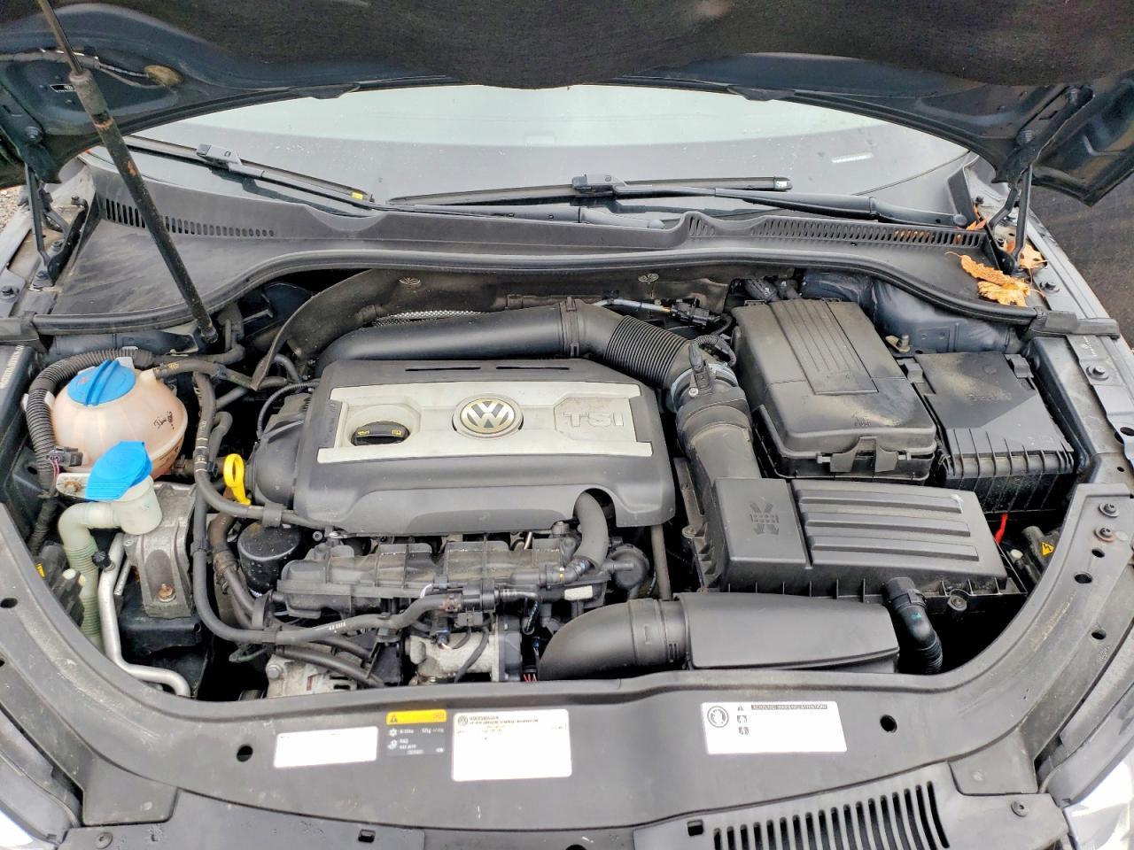 2015 Volkswagen Eos lux
