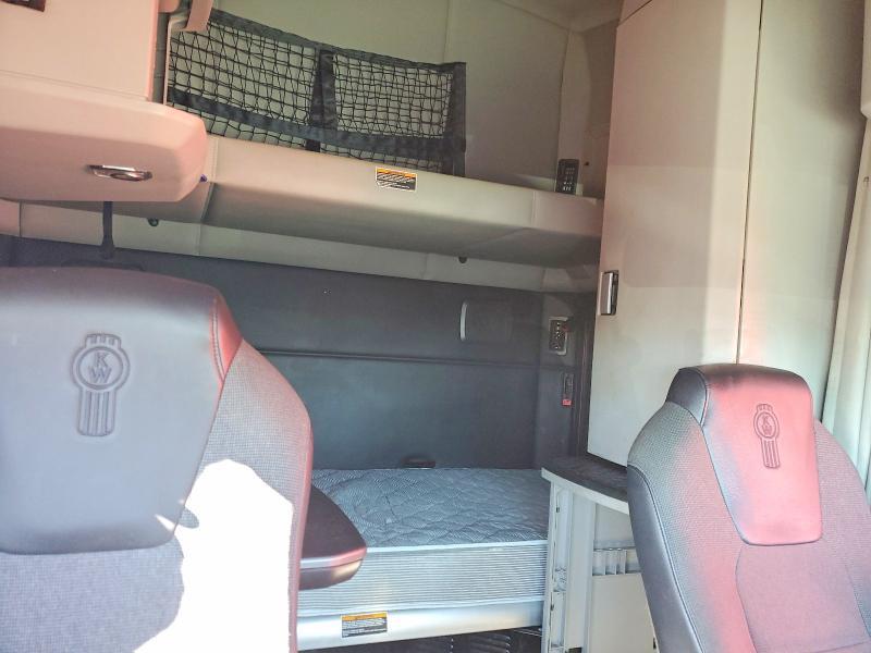 2023 Kenworth T680 Semi Truck