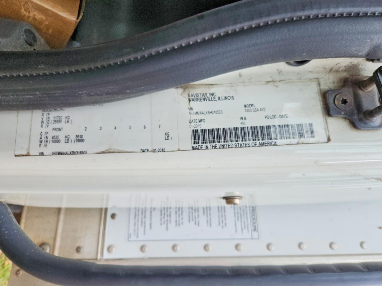 2011 International 4300 BOX Truck