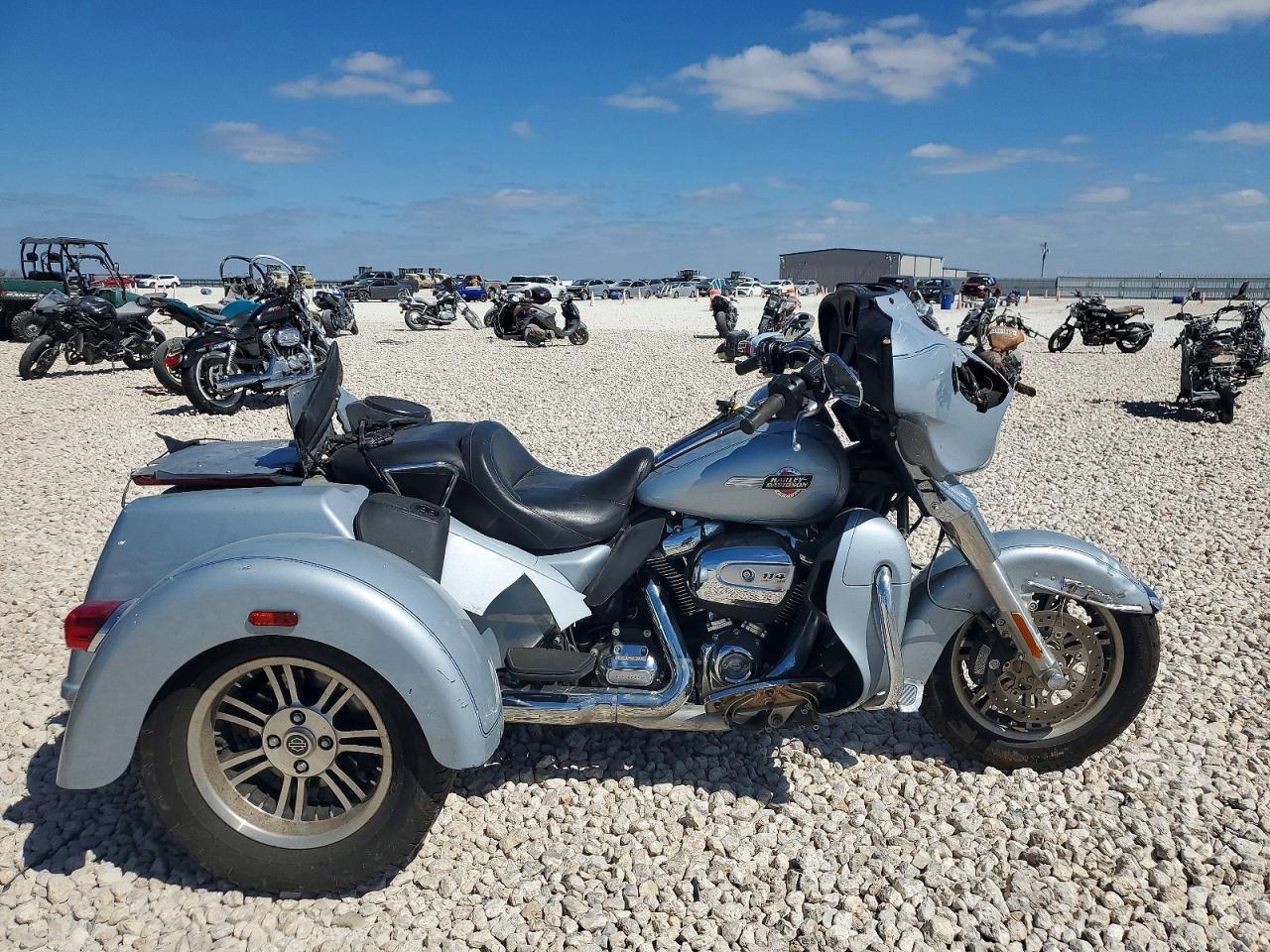 2023 Harley-Davidson Flhtcutg