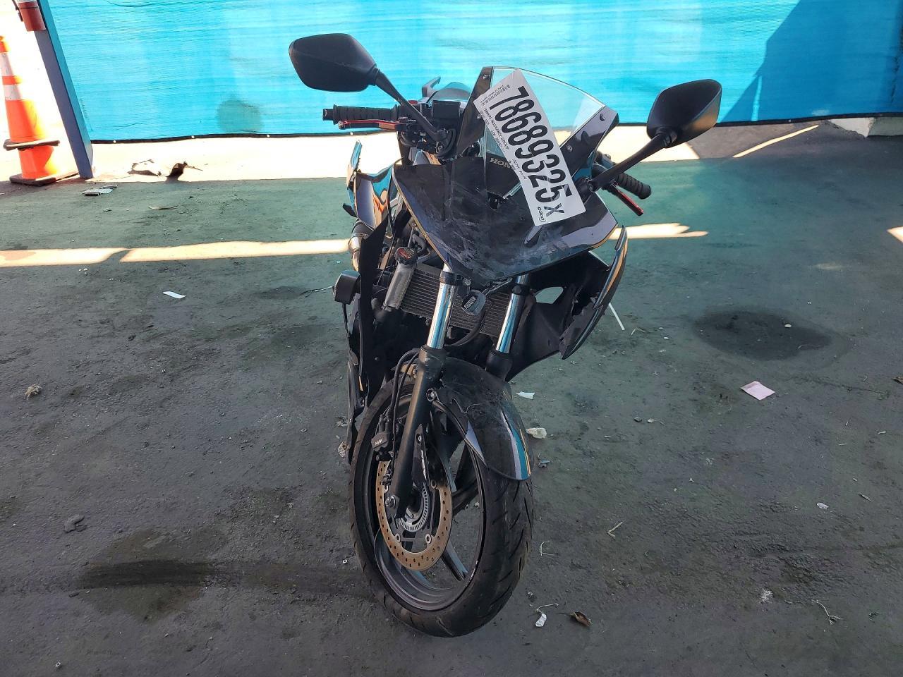 2016 Honda CBR300 RA