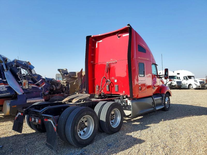 2020 Kenworth T680 Semi Truck