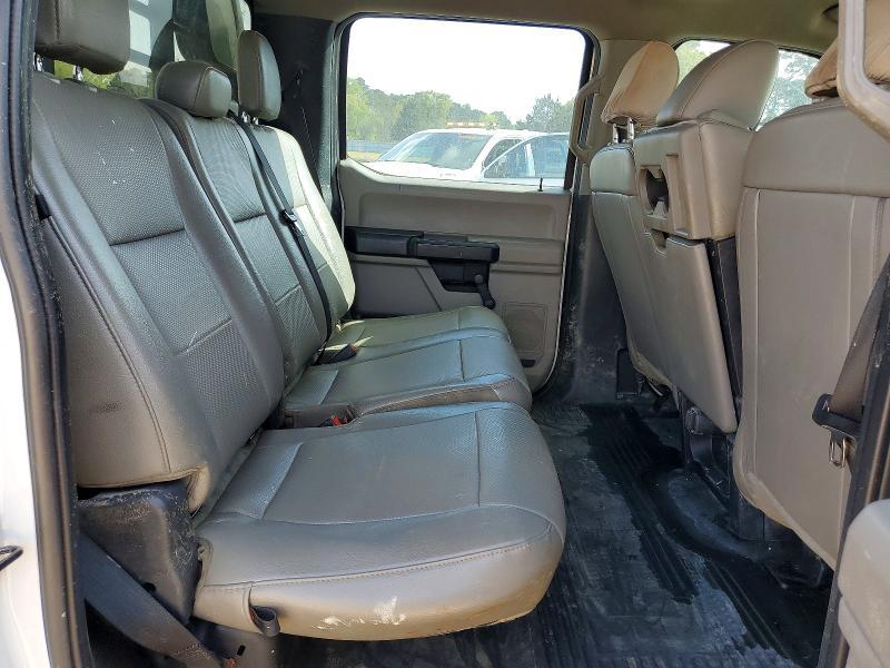 2022 Ford F250 Super Duty Flatbed Truck