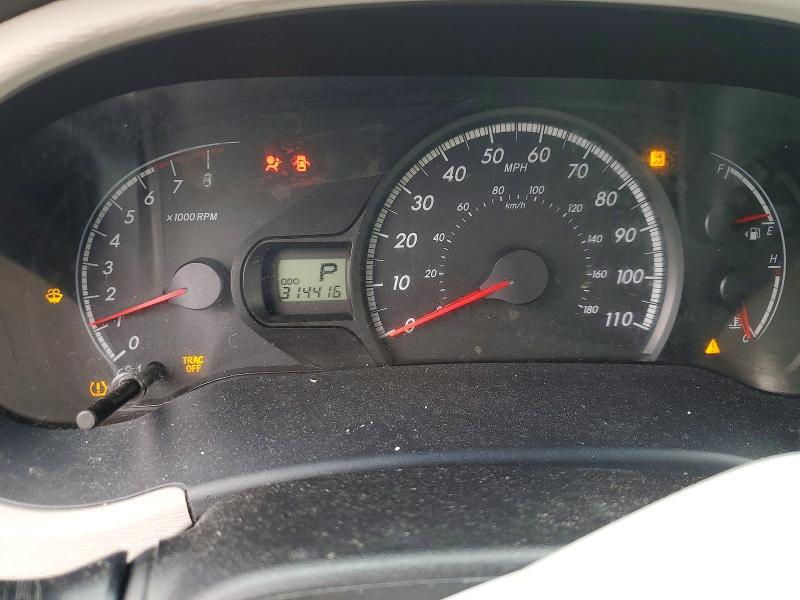 2011 Toyota Sienna le 8-passenger