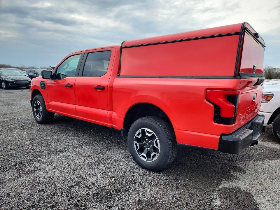 2022 Ford F150 Lightning pro