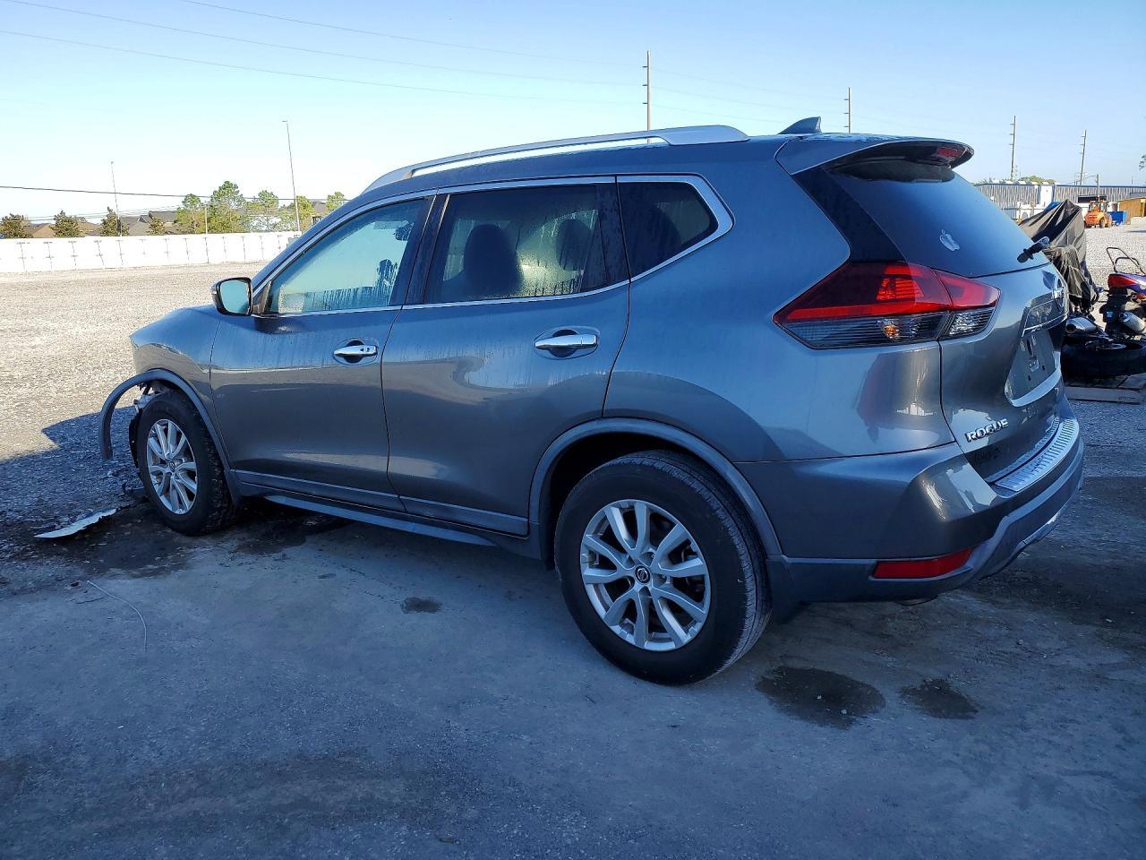 2018 Nissan Rogue sv