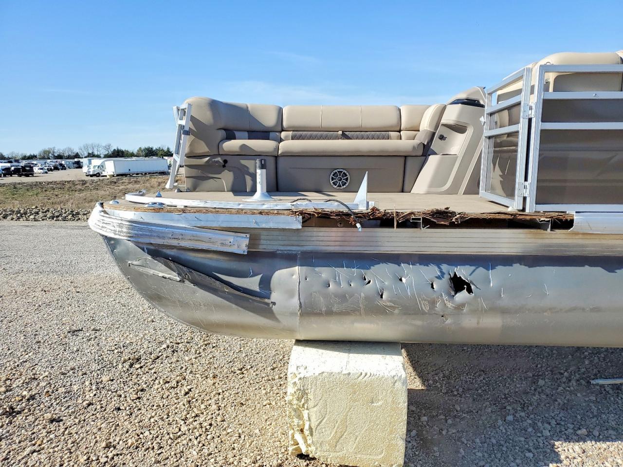 2024 Sun Tracker Boat-Boats Pontoon Boat