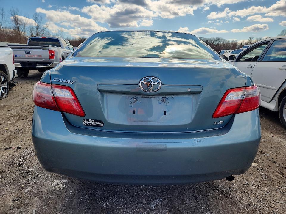 2009 Toyota Camry le