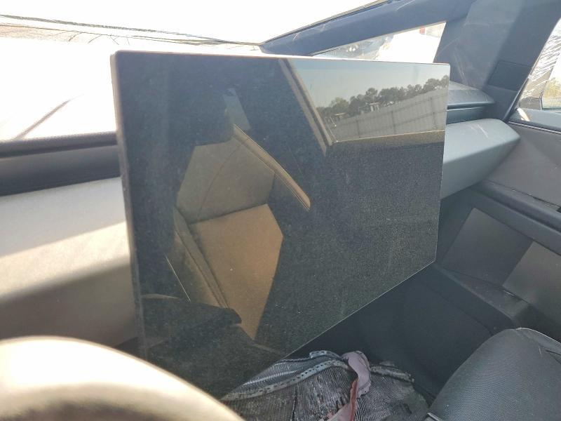 2024 Tesla Cybertruck