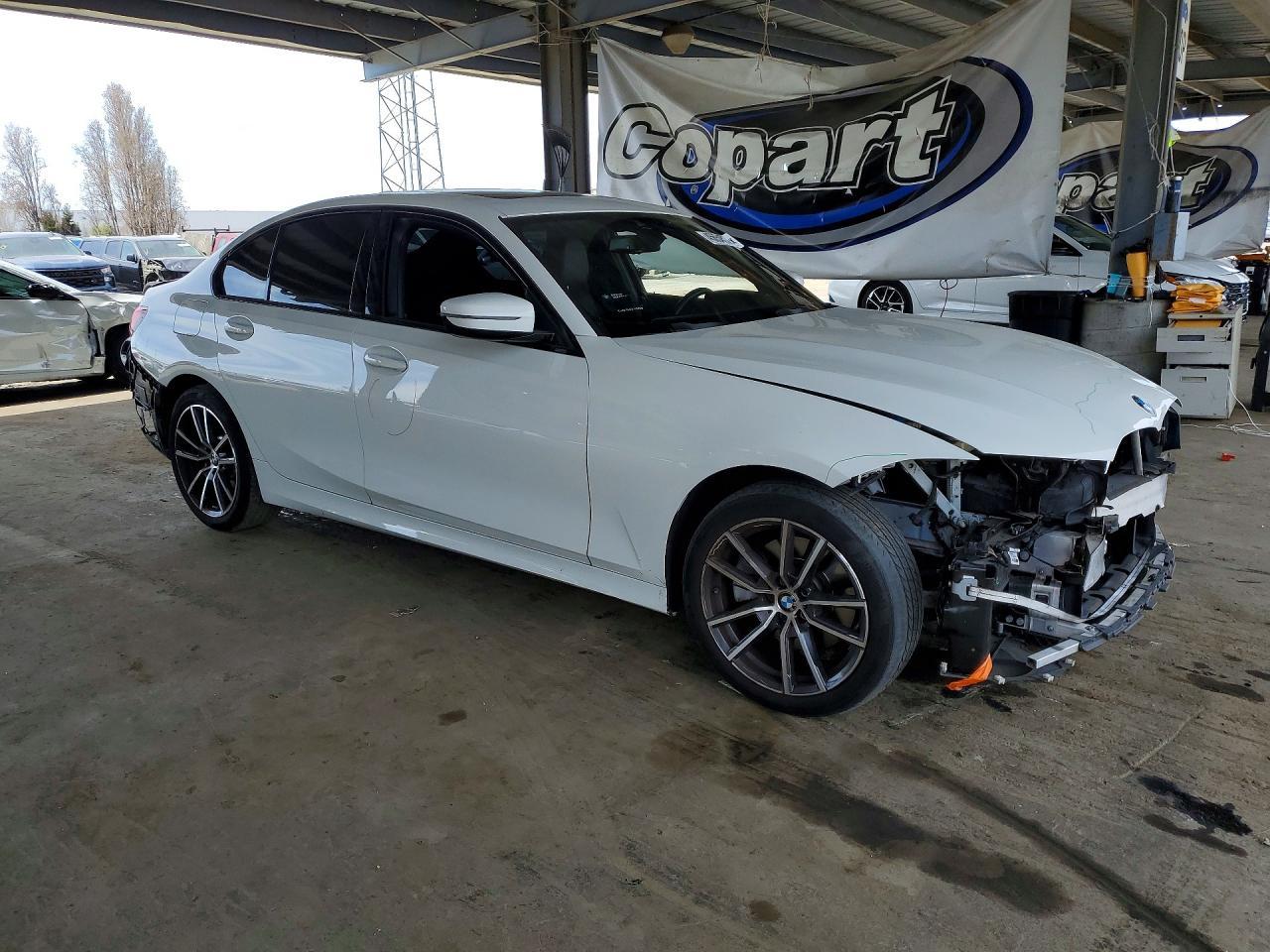 2022 BMW 330i