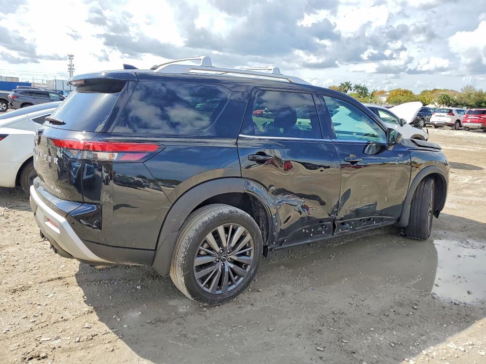 2024 Nissan Pathfinder sl