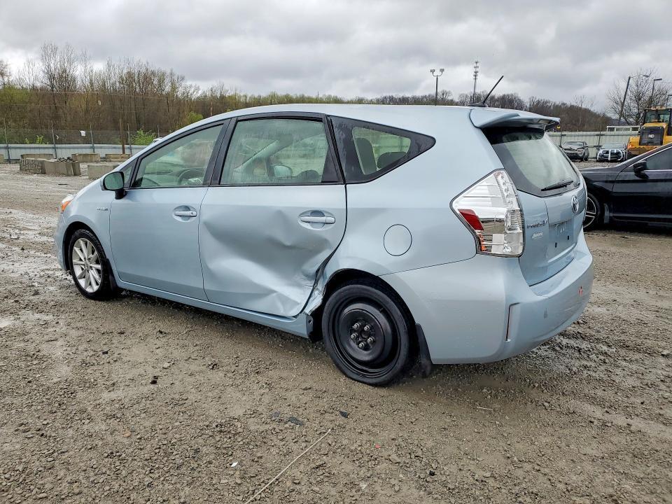 2014 Toyota Prius v Five
