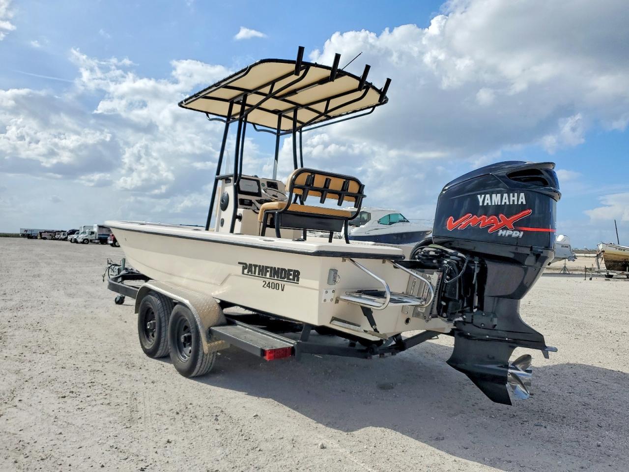 2004 Marlin Yacht Boat