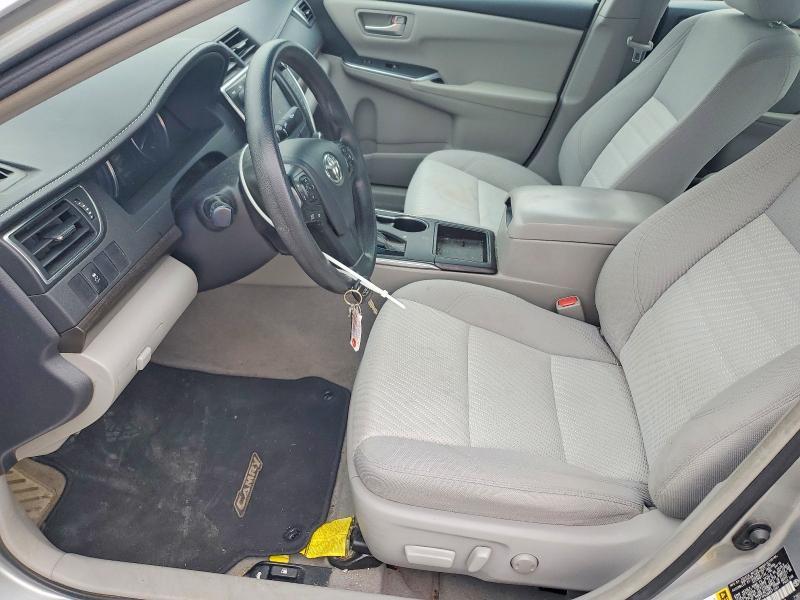 2016 Toyota Camry le