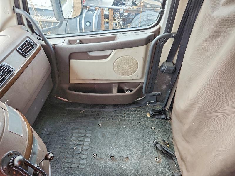 2016 Volv O VNL Semi Truck