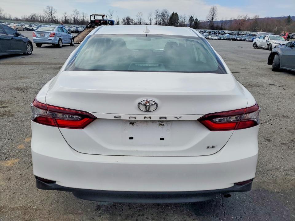 2023 Toyota Camry le
