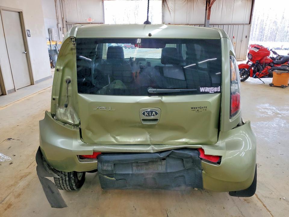 2010 KIA Soul +