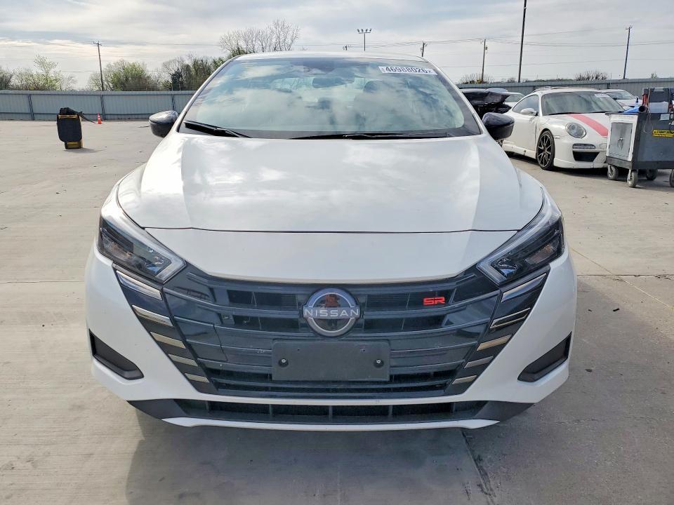 2025 Nissan Versa sr