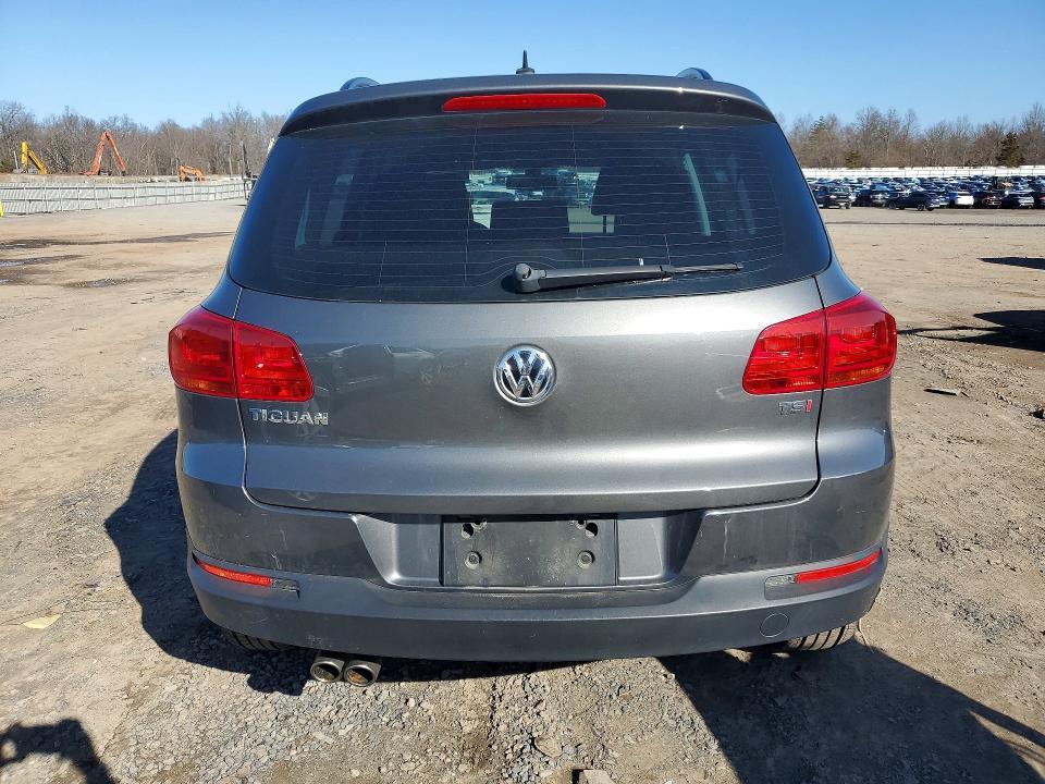 2016 Volkswagen Tiguan s