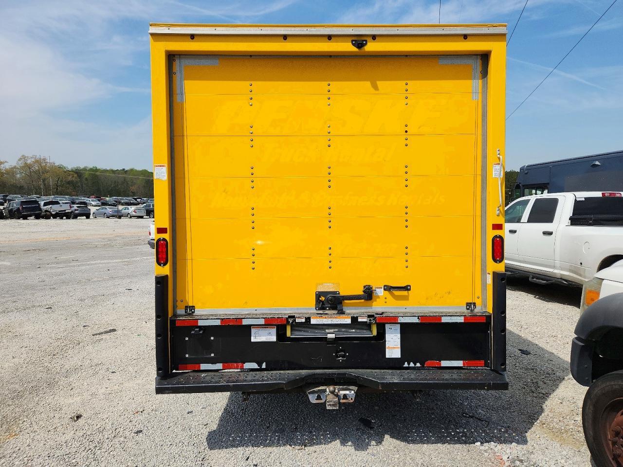 2022 GMC Savana BOX Truck