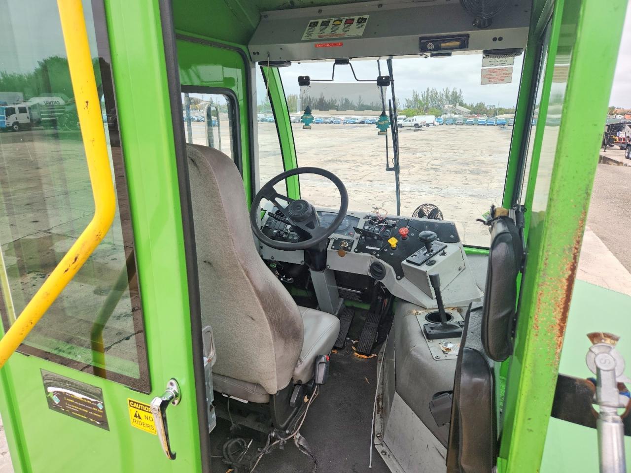 2022 Autc 2022 Autocar Xspotter Yard Truck