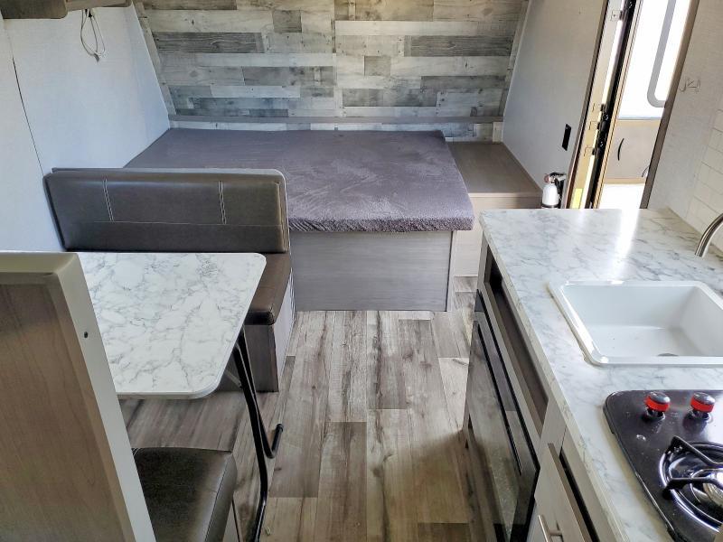 2022 Keystone Coleman Camper