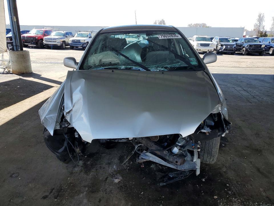 2004 Toyota Corolla le