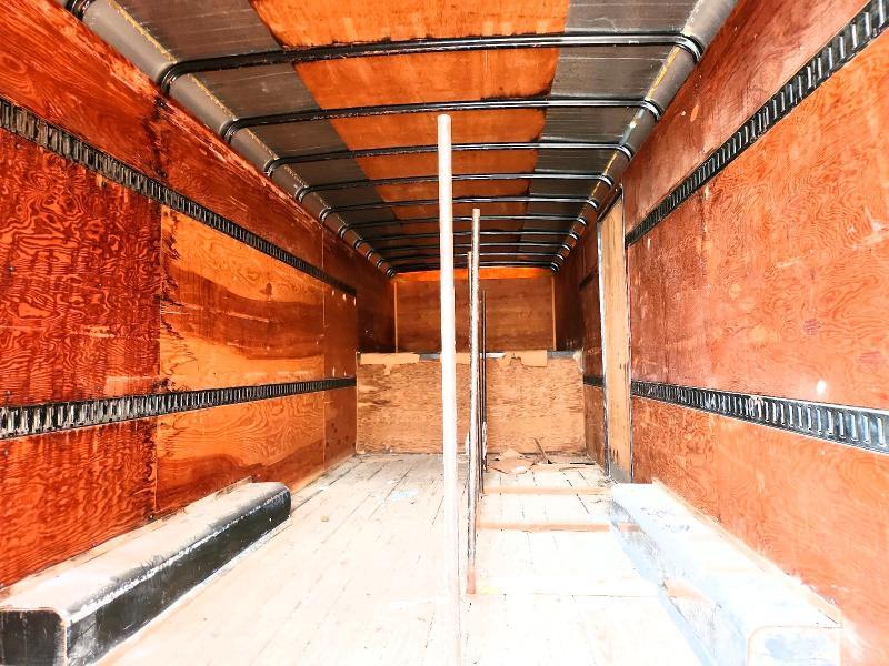 1990 Wells Cargo Cvg2825 Enclosed Cargo Trailer