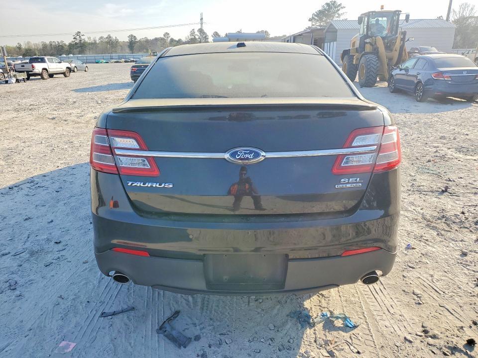 2014 Ford Taurus sel