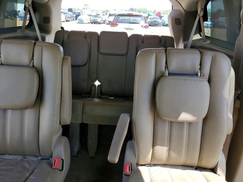 2015 Chrysler Town & Country Touring