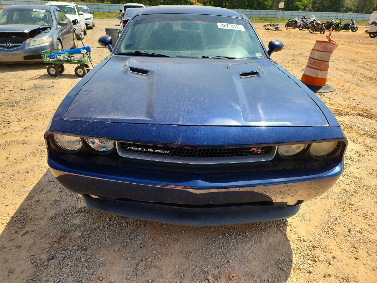 2013 Dodge Challenger r